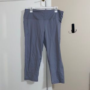 VICTORIA SECRET CROPPED LEGGINGS